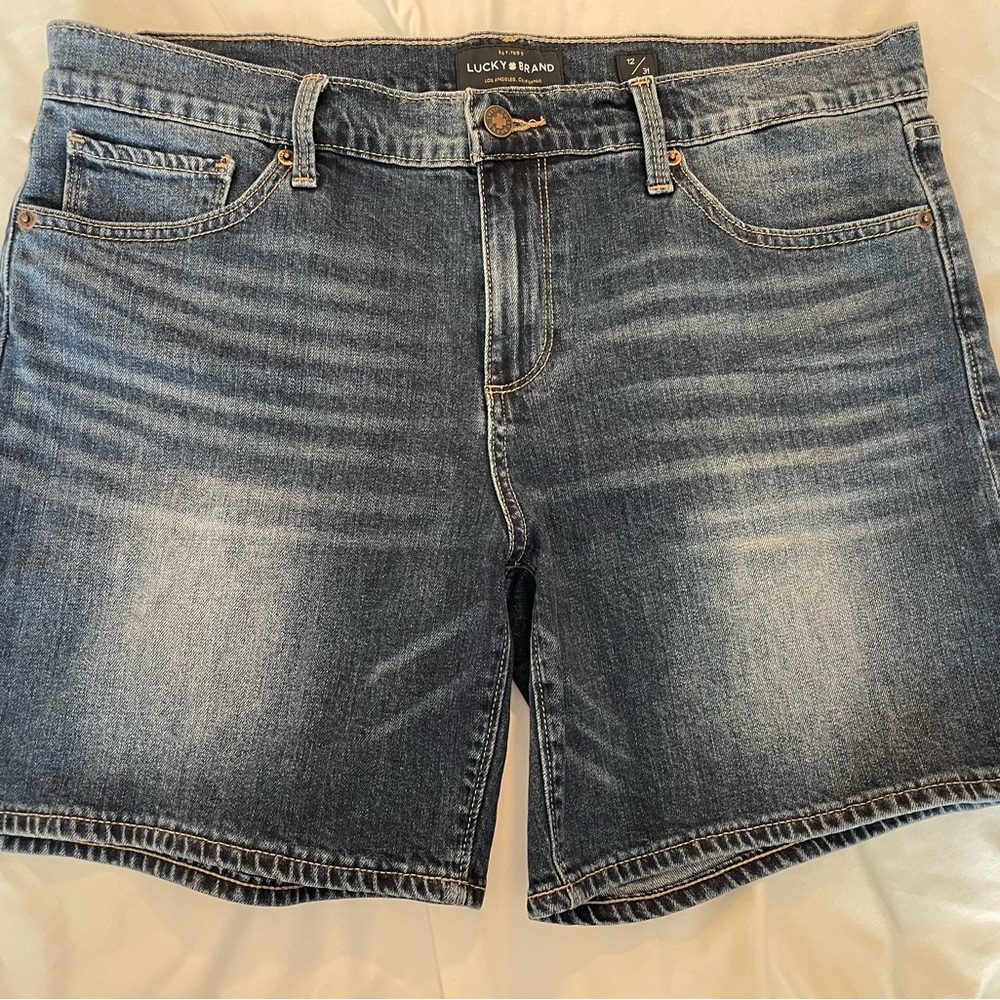 Women’s Lucky 🍀 Brand denim shorts size 12